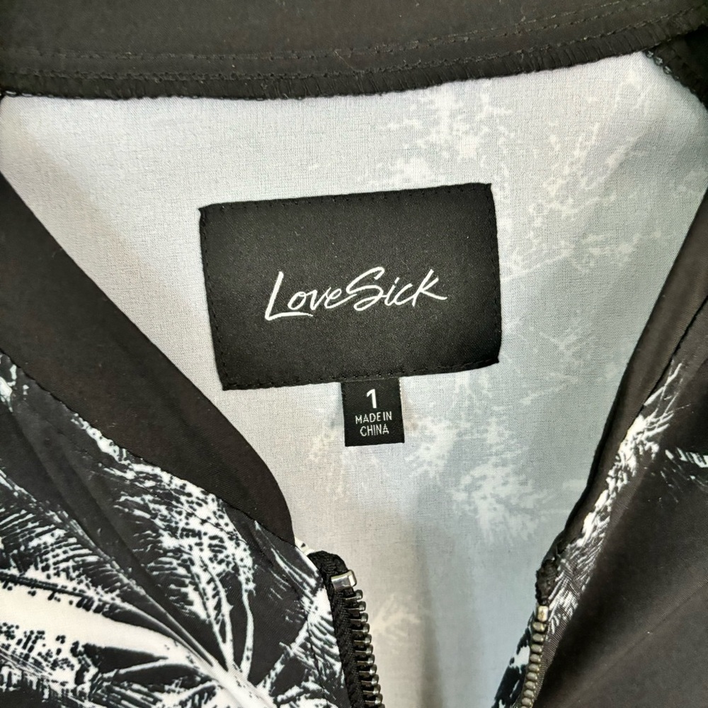 TORRID LOVESICK BLACK WHITE PALM TREE GRAPHIC BOMBER JACKET SIZE 1 XL - Picture 4 of 4